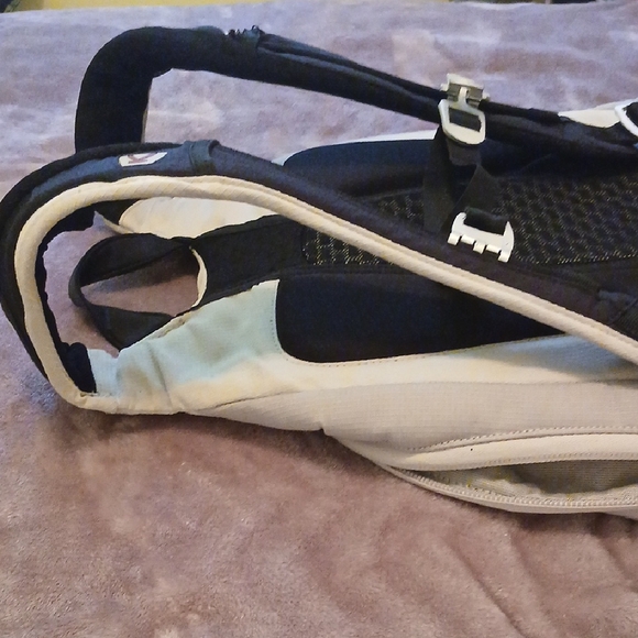 KEEN Morrison Two-toned Gray Backpack - Picture 5 of 13